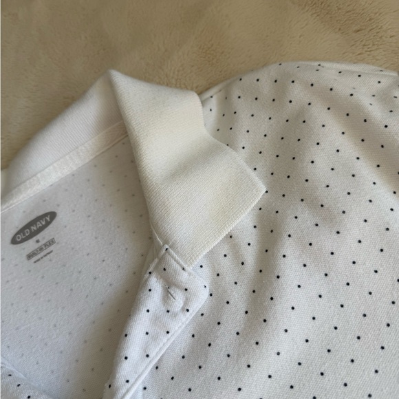 Old Navy White Polo Shirt - Picture 3 of 4